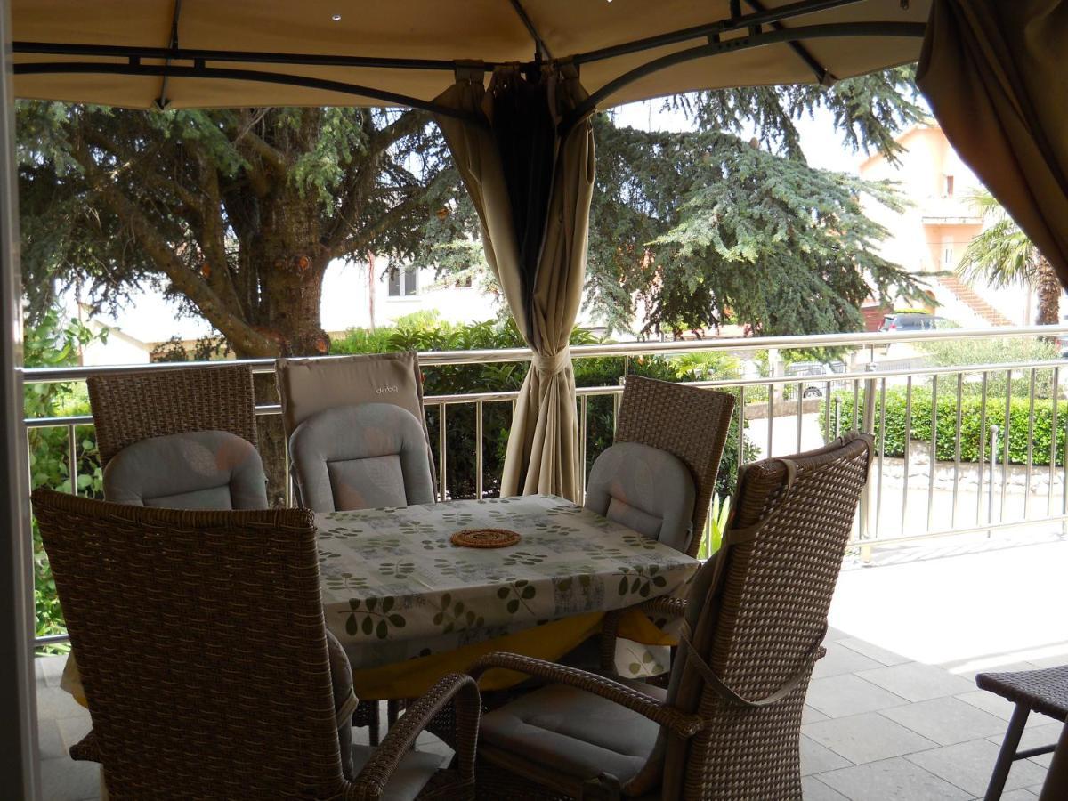 Villa Diogenes Малинска Экстерьер фото